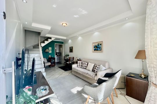 Sala de casa para alugar com 2 quartos, 200m² em Vila Bertioga, São Paulo