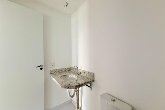 Banheiro de kitnet/studio à venda com 1 quarto, 28m² em Brooklin, São Paulo