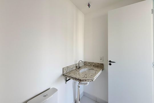 Banheiro  de kitnet/studio à venda com 1 quarto, 28m² em Brooklin, São Paulo