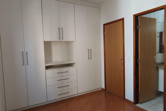 Suíte  de apartamento para alugar com 3 quartos, 83m² em Parque Residencial Aquarius, São José dos Campos