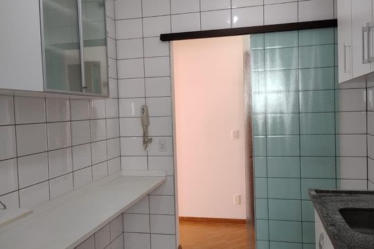 Cozinha de apartamento para alugar com 3 quartos, 83m² em Parque Residencial Aquarius, São José dos Campos