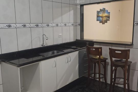 Cozinha de casa à venda com 2 quartos, 110m² em Casa Grande, Diadema