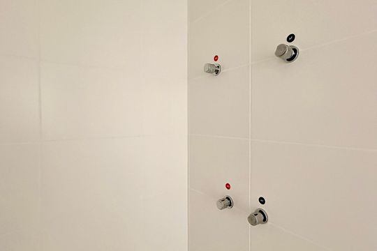 Banheiro de apartamento à venda com 2 quartos, 44m² em Brooklin, São Paulo