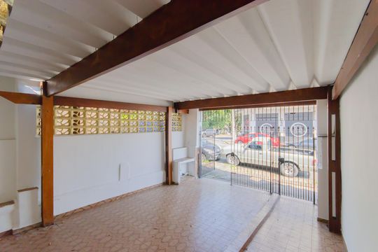 Garagem de casa à venda com 1 quarto, 80m² em Vila Dom Pedro I, São Paulo