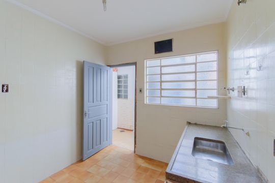 Cozinha de casa à venda com 1 quarto, 80m² em Vila Dom Pedro I, São Paulo