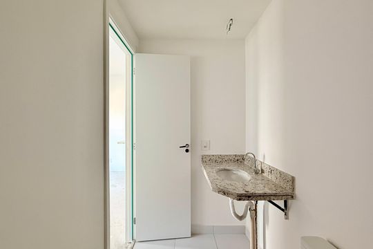 Banheiro de kitnet/studio à venda com 1 quarto, 28m² em Brooklin, São Paulo