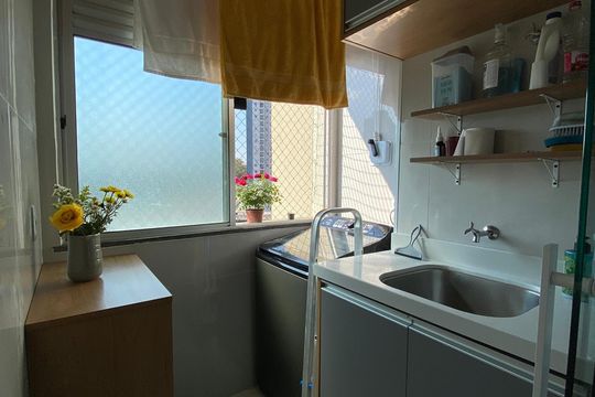 Area Serviço de apartamento à venda com 2 quartos, 52m² em Jardim Peri Peri, São Paulo