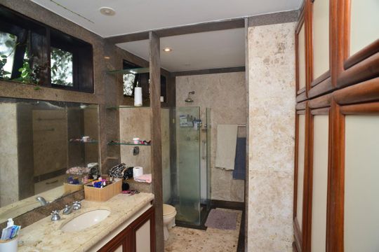 Casa de Condomínio para alugar com 6 quartos, 720m² em Barra da Tijuca, Rio de Janeiro
