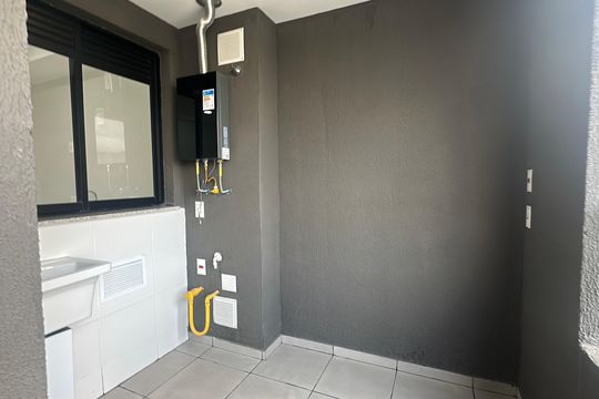 Área de Serviço de apartamento para alugar com 2 quartos, 58m² em Jardim Esperanca, Barueri