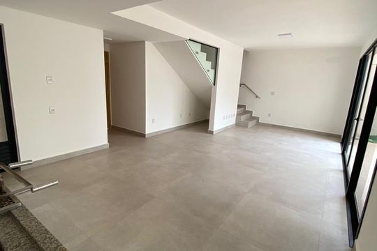 Sala de casa de condomínio para alugar com 2 quartos, 249m² em Conjunto Residencial Storil, Aparecida de Goiânia