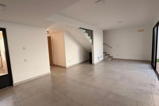 Casa de Condomínio para alugar com 2 quartos, 249m² em Conjunto Residencial Storil, Aparecida de Goiânia