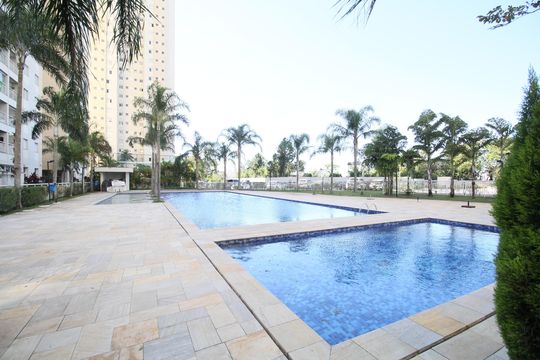 Área comum - Piscina de apartamento à venda com 2 quartos, 56m² em Jardim Henriqueta, Taboão da Serra