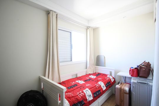 Quarto 2 de apartamento à venda com 2 quartos, 56m² em Jardim Henriqueta, Taboão da Serra