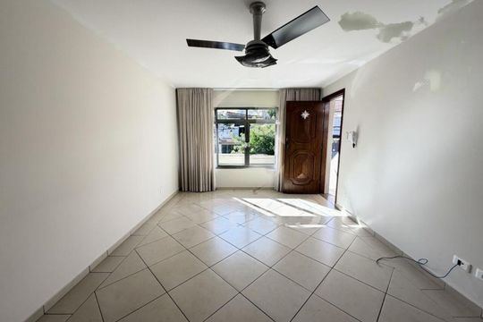Casa à venda com 3 quartos, 140m² em Planalto Paulista, São Paulo