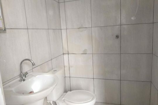 Casa à venda com 3 quartos, 213m² em Jardim Santa Terezinha (Zona Sul), Diadema