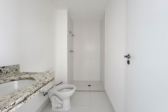 Banheiro de apartamento à venda com 1 quarto, 41m² em Brooklin, São Paulo
