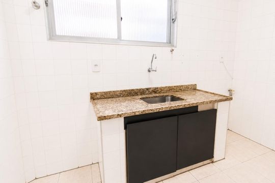 Cozinha de apartamento à venda com 1 quarto, 57m² em Bela Vista, São Paulo