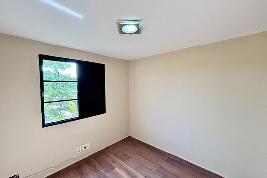 Quarto 1 de apartamento para alugar com 2 quartos, 59m² em Conjunto Habitacional Padre Jose de Anchieta, São Paulo