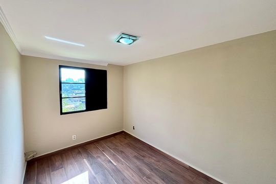 Quarto 2 de apartamento para alugar com 2 quartos, 59m² em Conjunto Habitacional Padre Jose de Anchieta, São Paulo