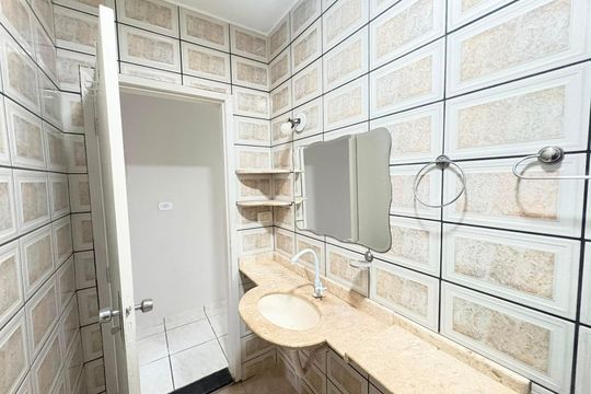 Casa para alugar com 6 quartos, 267m² em Parque Amazonia, Goiânia