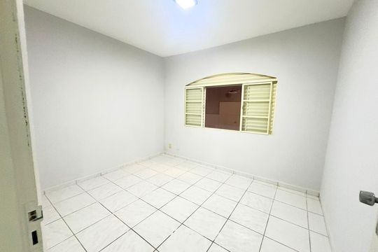 Casa para alugar com 6 quartos, 267m² em Jardim América, Goiânia
