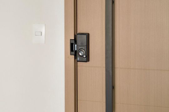 Fechadura eletrônica de apartamento para alugar com 2 quartos, 86m² em Vilamar, Praia Grande