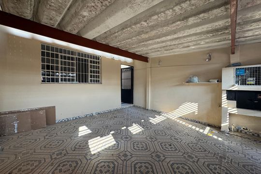 Garagem de casa para alugar com 3 quartos, 125m² em Jaguaribe, Osasco
