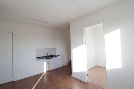 Sala de apartamento para alugar com 2 quartos, 32m² em Parque Pan Americano, São Paulo