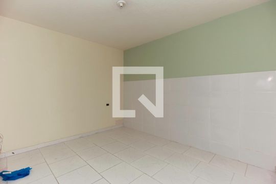 Sala/Quarto  de casa para alugar com 1 quarto, 42m² em Parque Peruche, São Paulo