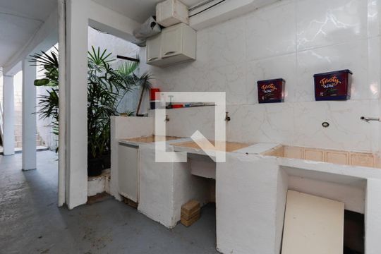 Área de serviço de casa para alugar com 1 quarto, 42m² em Parque Peruche, São Paulo