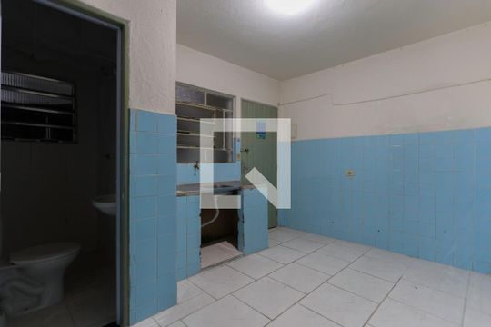 Cozinha de casa para alugar com 1 quarto, 42m² em Parque Peruche, São Paulo