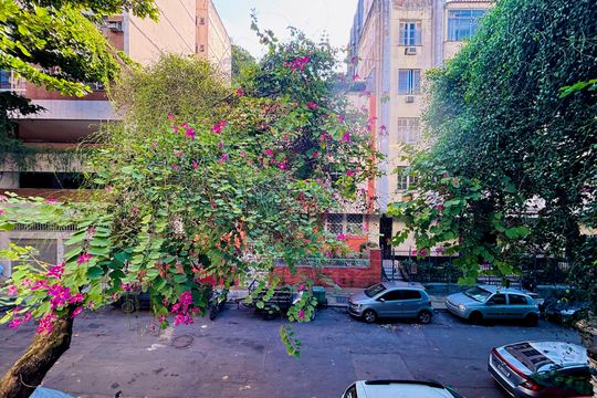 Vista da sala de casa de condomínio à venda com 3 quartos, 85m² em Botafogo, Rio de Janeiro