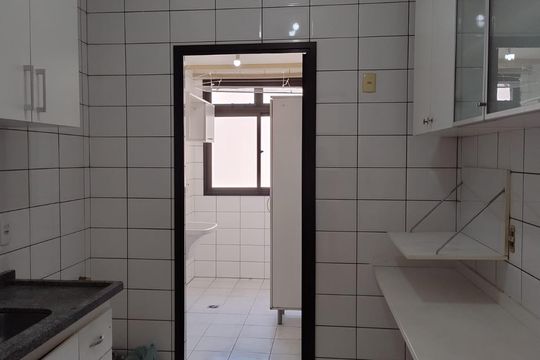 Cozinha de apartamento para alugar com 3 quartos, 83m² em Parque Residencial Aquarius, São José dos Campos