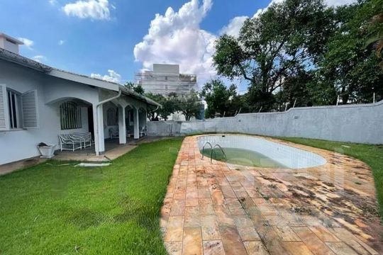 Casa para alugar com 3 quartos, 695m² em Nova Campinas, Campinas