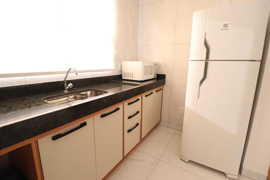 Cozinha de apartamento para alugar com 3 quartos, 82m² em Jaraguá, Uberlândia