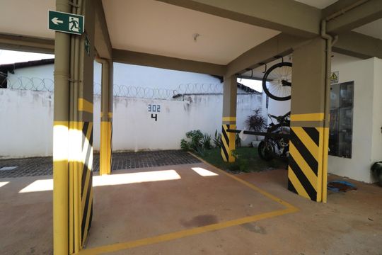 Garagem de apartamento para alugar com 3 quartos, 82m² em Jaraguá, Uberlândia