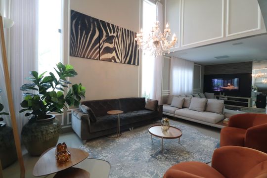 Sala de casa de condomínio para alugar com 3 quartos, 350m² em Nova Uberlândia, Uberlândia