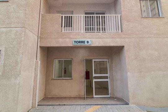 Fachada do Bloco de apartamento para alugar com 2 quartos, 46m² em São Pedro, Osasco