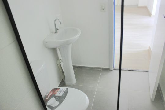 Banheiro de apartamento para alugar com 2 quartos, 37m² em Picanço, Guarulhos