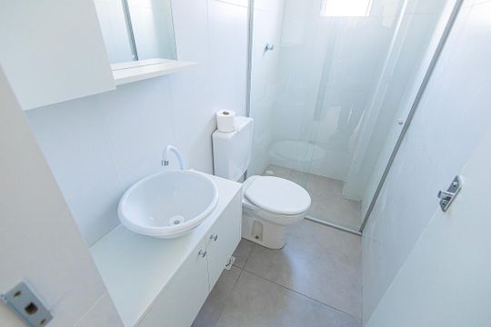 banheiro de apartamento para alugar com 1 quarto, 29m² em São Gabriel, Belo Horizonte