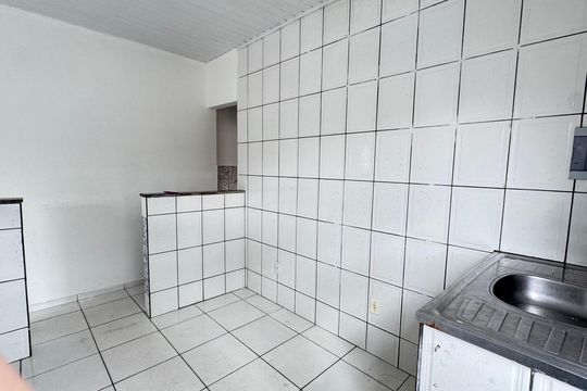 Cozinha de kitnet/studio para alugar com 1 quarto, 48m² em Mussurunga, Salvador
