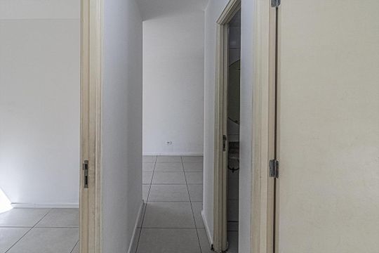 corredor para os cômodos_2 de casa de condomínio à venda com 3 quartos, 59m² em Taboão, São Paulo