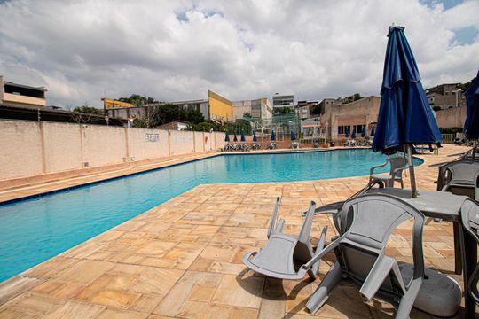 piscina_1 de casa de condomínio à venda com 3 quartos, 59m² em Taboão, São Paulo