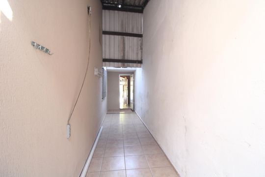 Quintal lateral de casa à venda com 3 quartos, 87m² em Vila Isa, São Paulo