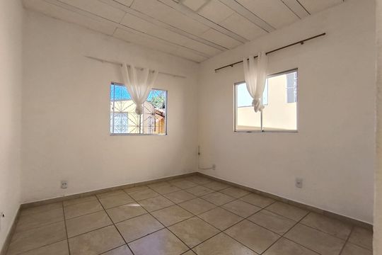 Casa à venda com 3 quartos, 360m² em Mariano de Abreu, Belo Horizonte