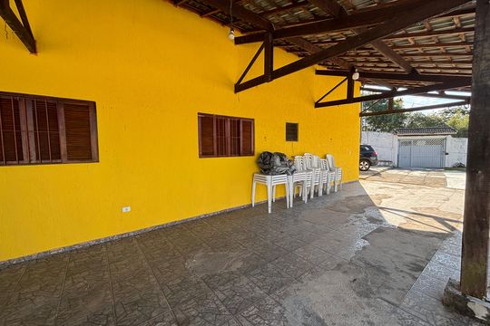 Quintal de casa para alugar com 3 quartos, 160m² em Vila Cristina, Ferraz de Vasconcelos