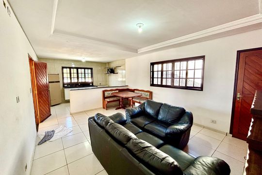 Sala de casa para alugar com 3 quartos, 160m² em Vila Cristina, Ferraz de Vasconcelos