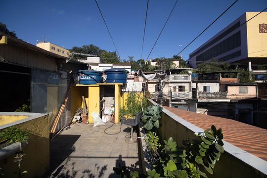 Vista  de casa à venda com 2 quartos, 150m² em Jardim Hebrom, São Paulo