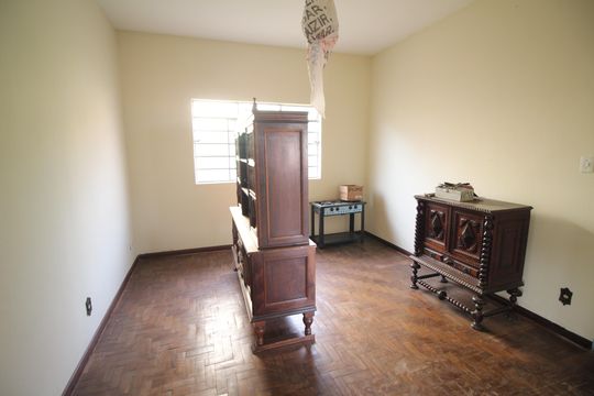 Sala de casa para alugar com 4 quartos, 180m² em Santa Helena, Belo Horizonte