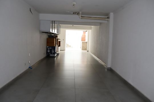 Garagem de casa à venda com 3 quartos, 152m² em Vila Ema, São Paulo